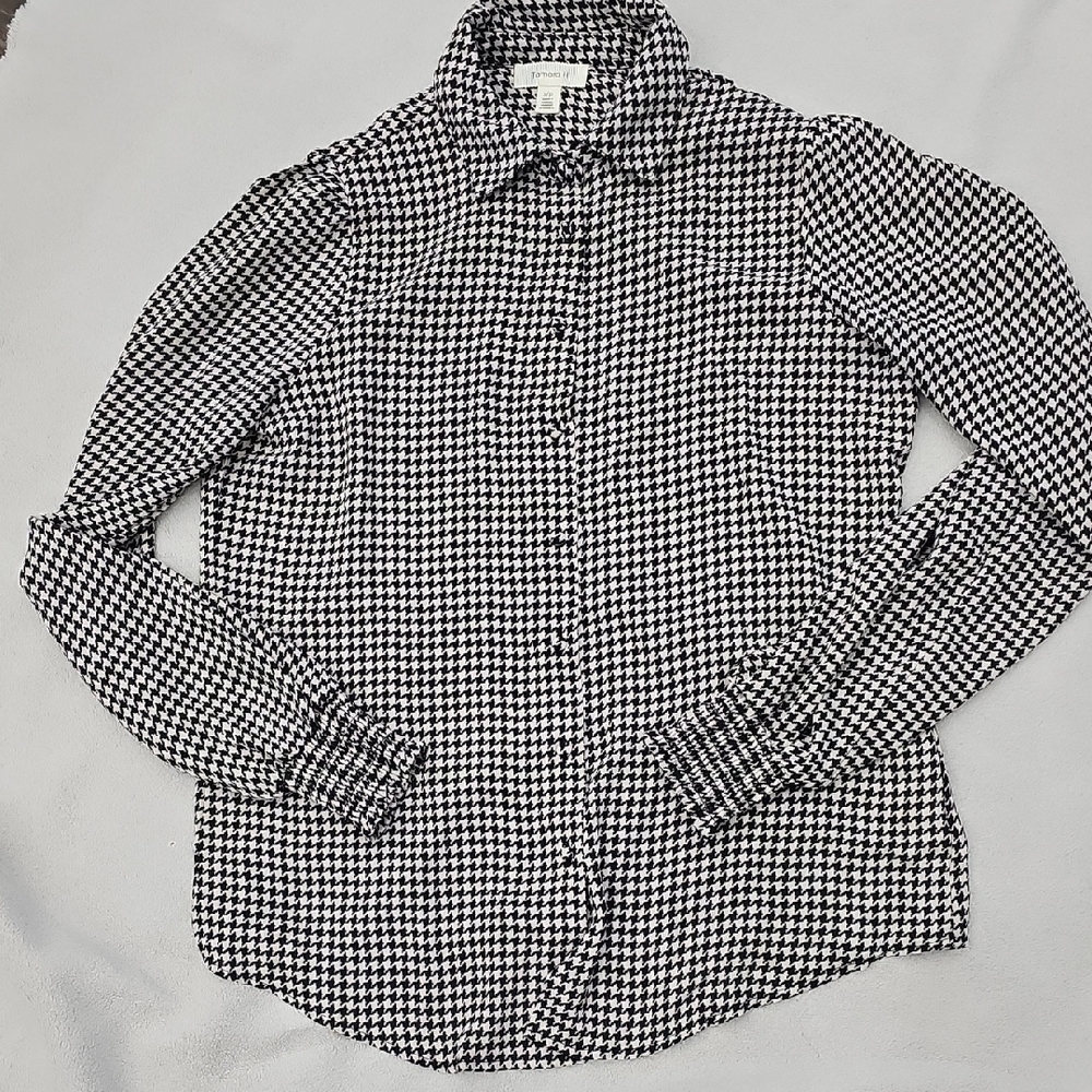 Womens Black and White Houndstooth Shirt